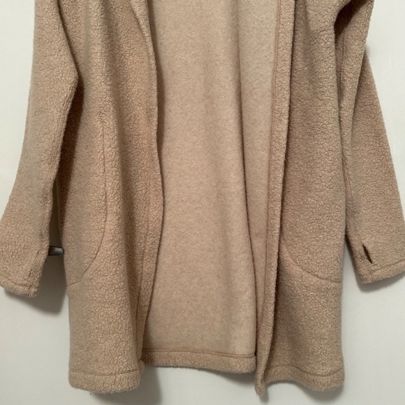 Lululemon Sincerely Sherpa Wrap in Heathered Cashew - Picture 7 of 10